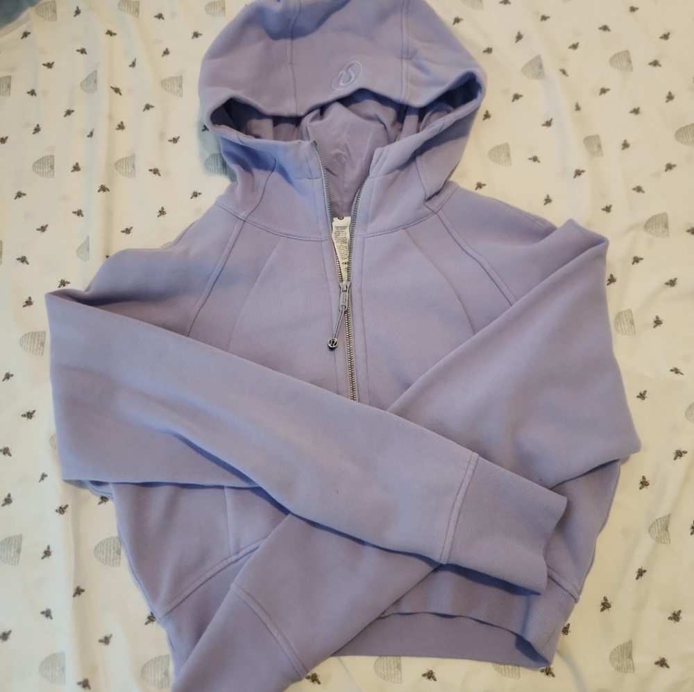 Lululemon Cropped Scuba